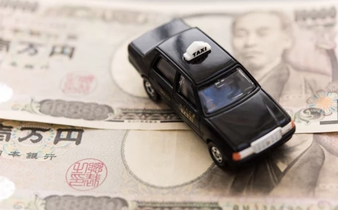 タクシーの迎車料金の相場は？【無料のタクシー会社もあり】